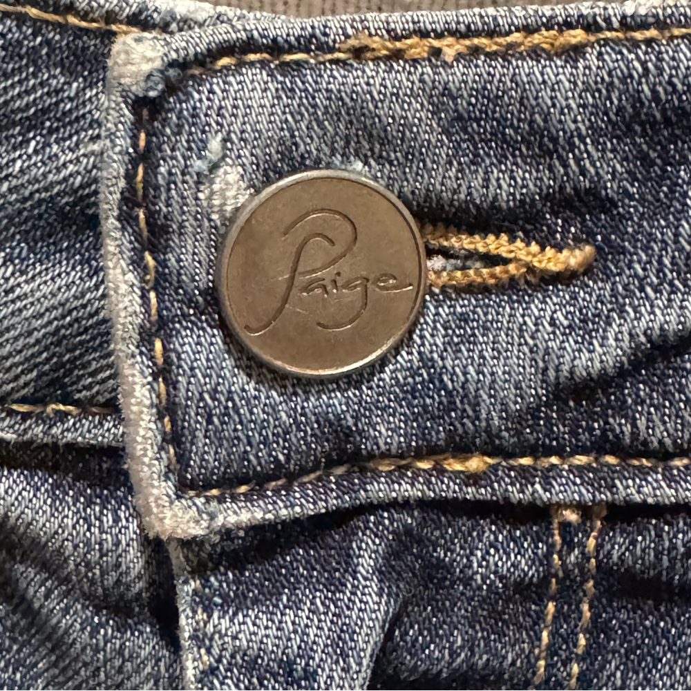 PAIGE Size 26 Premium Denim Distressed Jean Shorts Cotton Blend - Picture 2 of 9